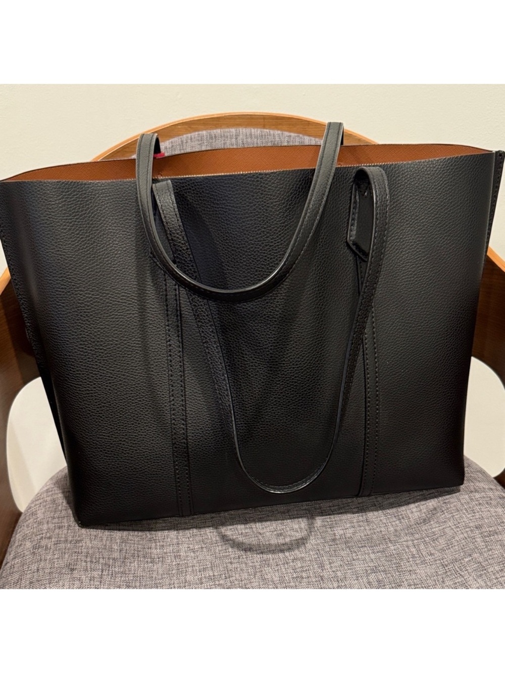 Tory Burch Black Leather Tote with Pink Tag Accent - Picture 2 of 4